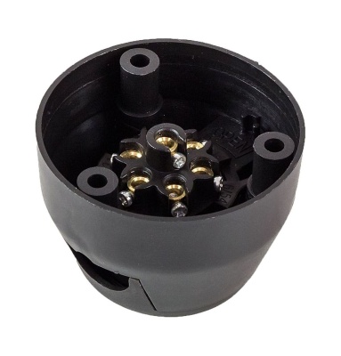 rozetka-dlya-pricepa-plastikovaya-7-kontaktov_660685