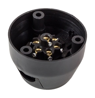 rozetka-dlya-pricepa-plastikovaya-7-kontaktov_660685